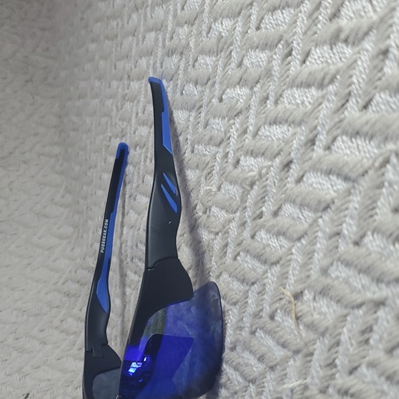 PUGS UV400 Protection Sunglasses Style# 208/PR#8 - Picture 3 of 5